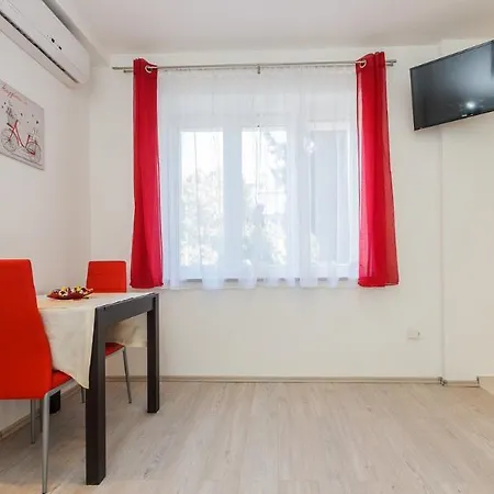 Nevenka Hotel 3*